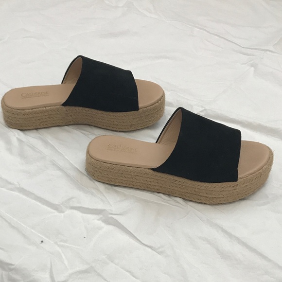 Platform slide sandals. Only worn once! - Picture 2 of 4